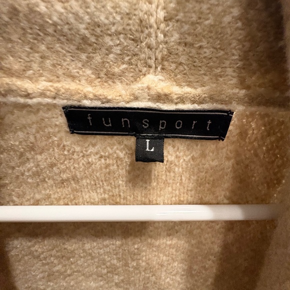 Cardigan - Picture 3 of 4